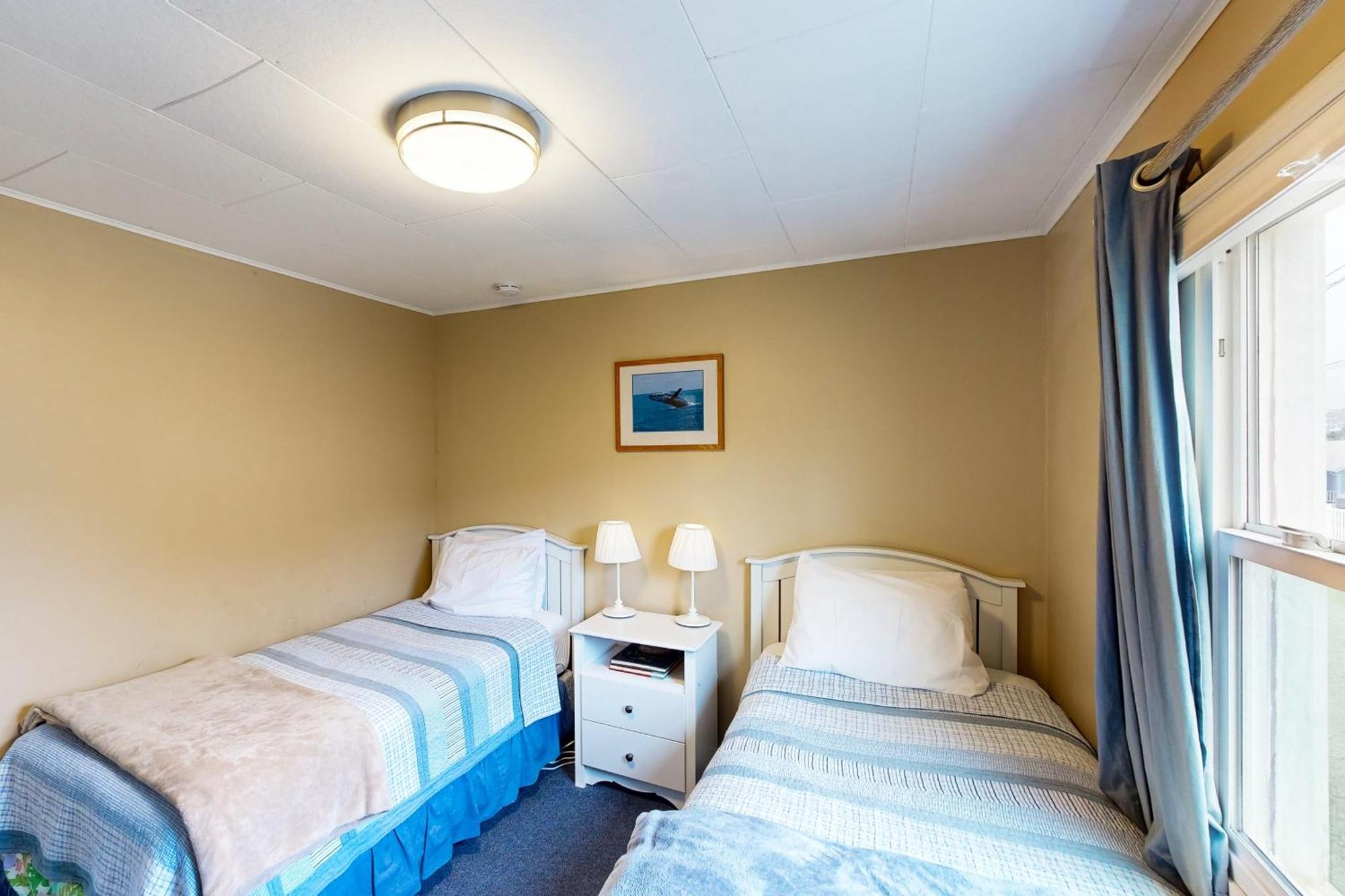 Getaway Oceanfront Lodging Rockaway Beach Room photo
