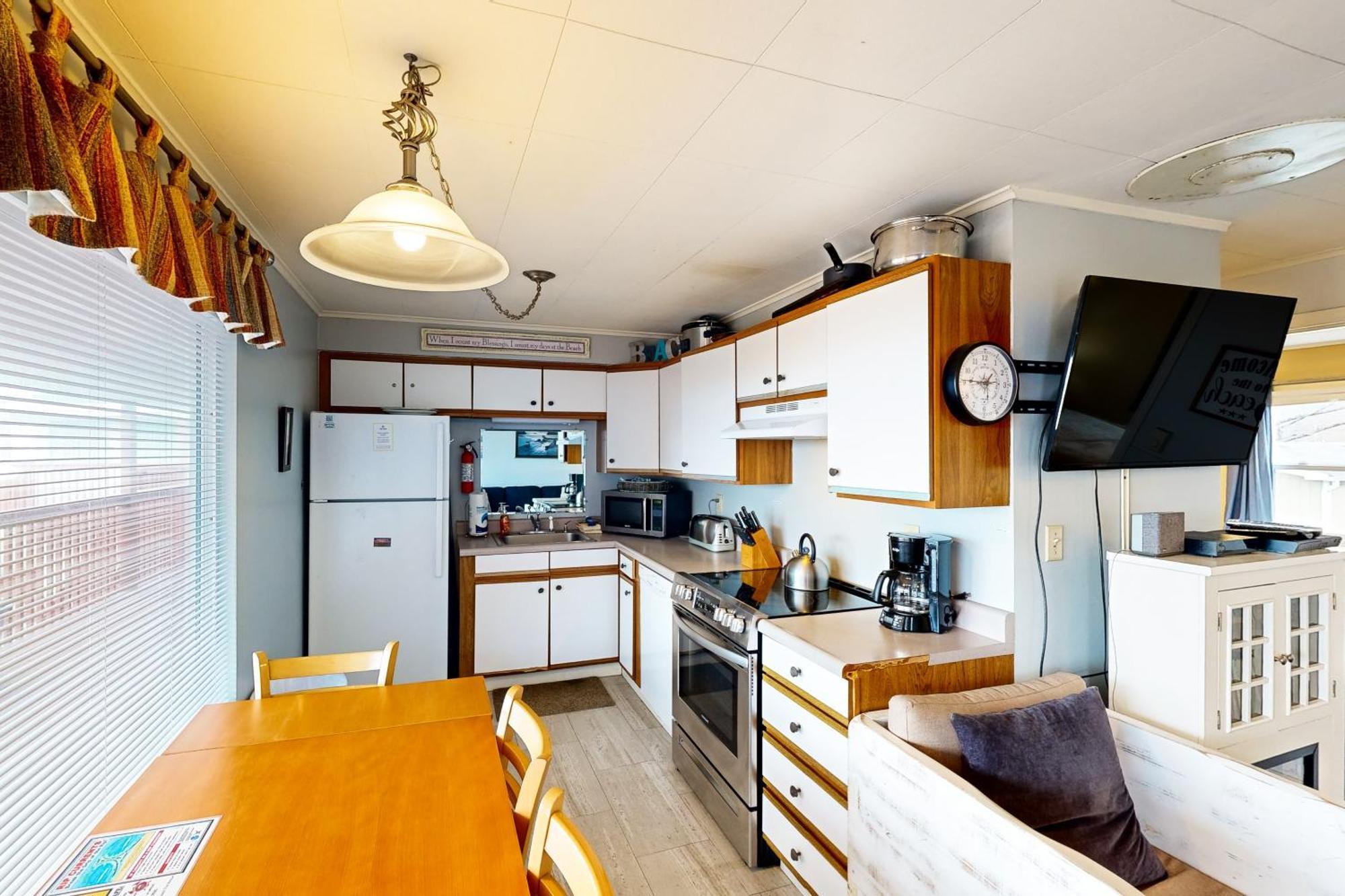 Getaway Oceanfront Lodging Rockaway Beach Room photo