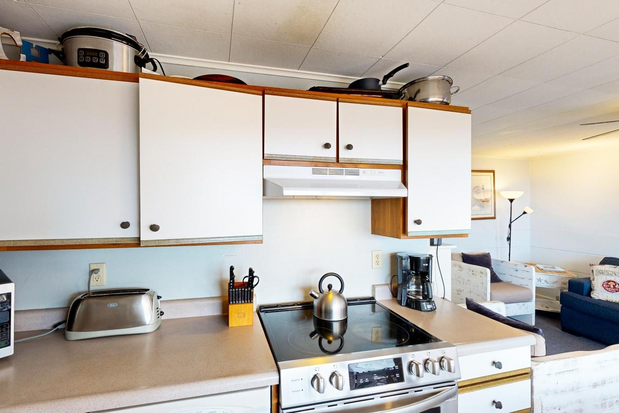 Getaway Oceanfront Lodging Rockaway Beach Room photo