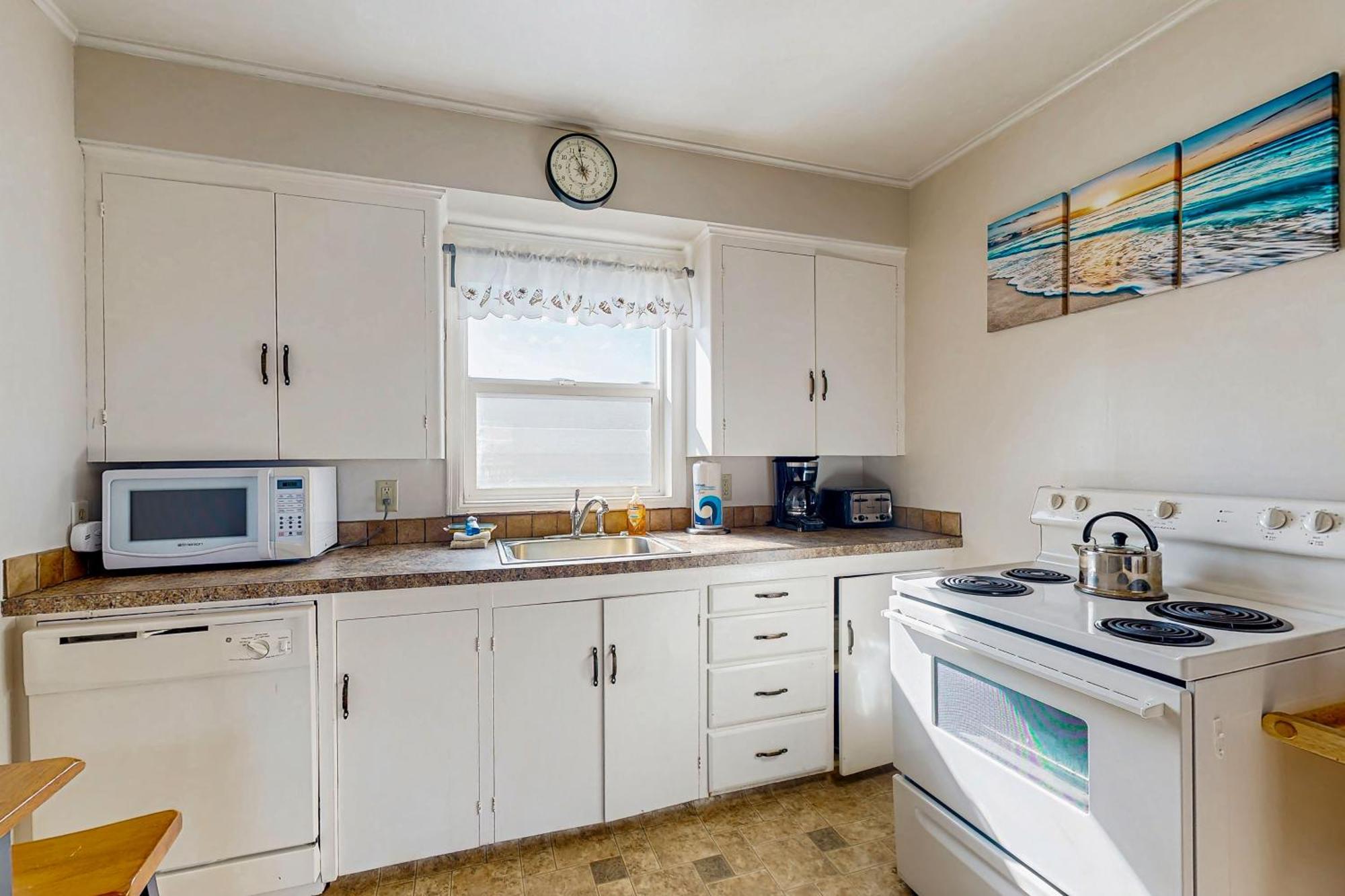 Getaway Oceanfront Lodging Rockaway Beach Room photo